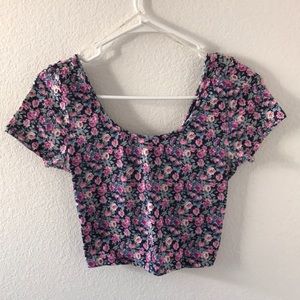 Floral 💐 cross back crop top